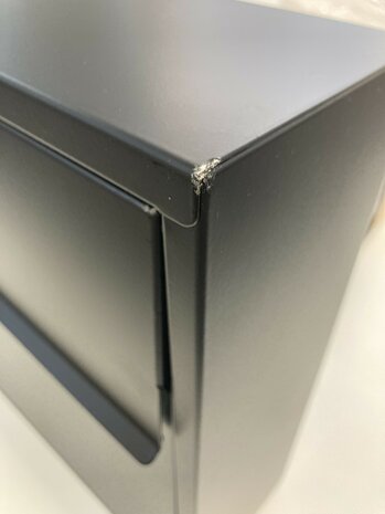 B-keus Design wandbrievenbus Hoogezand Mat zwart