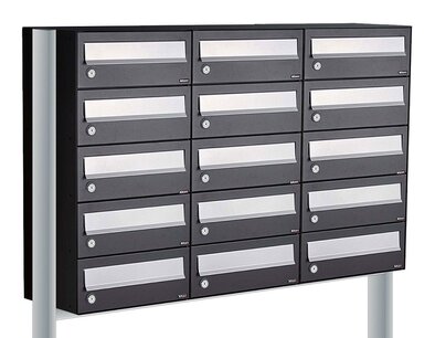 Brievenbuskast (3x5) 15 brievenbussen zwart met statief Brievenbuskast (3x5) 15 brievenbussen zwart met statief