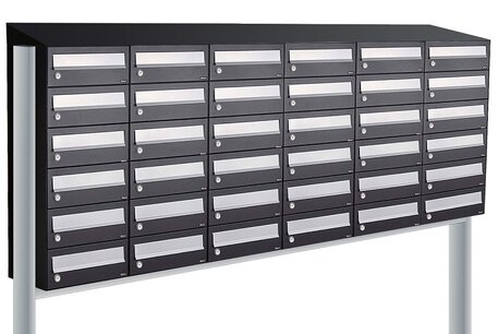 Brievenbuskast (6x6) 36 brievenbussen zwart met statief (en dakje) Brievenbuskast (6x6) 36 brievenbussen zwart met statief (en dakje)